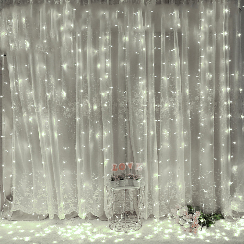 Voltage Curtain Light 3x3 Meters 300 Lights