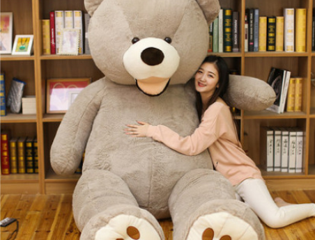 Giant love bear