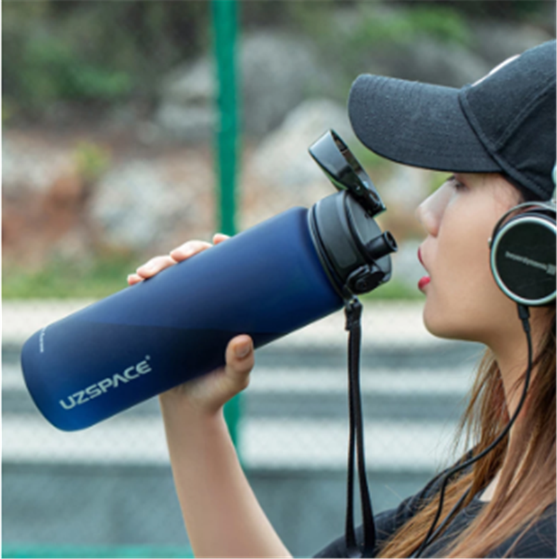 Shatter Resistant Outdoor Large Plastic Water Bottle