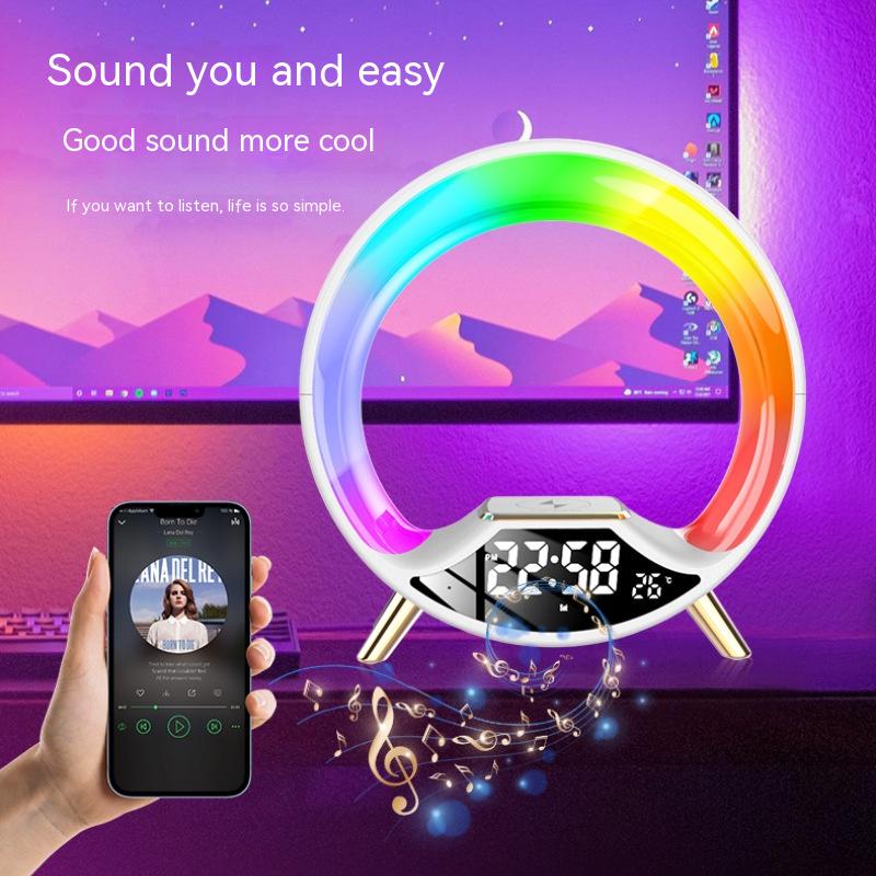 Sound & Glow, All in One: O Light's Multitasking Magic.