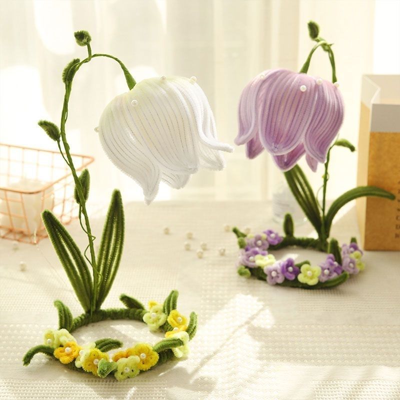 Lily of the valley table lamp