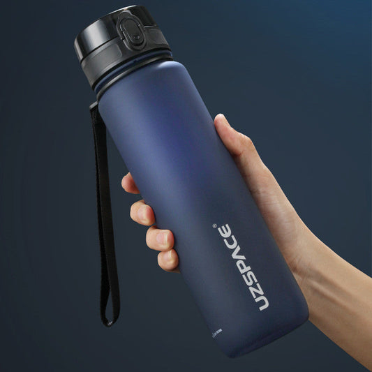 Sip 'n' Style: Your Chic Hydration Mate